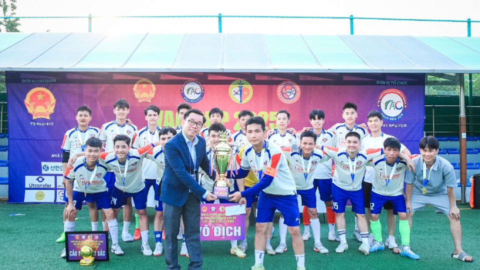 Over 600 Vietnamese in RoK take part in community football tournament